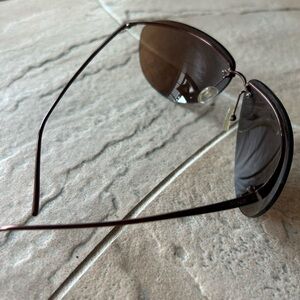 Fendi aviator Brown Gradient Lens Metal Frame Sunglasses
Made in Italy